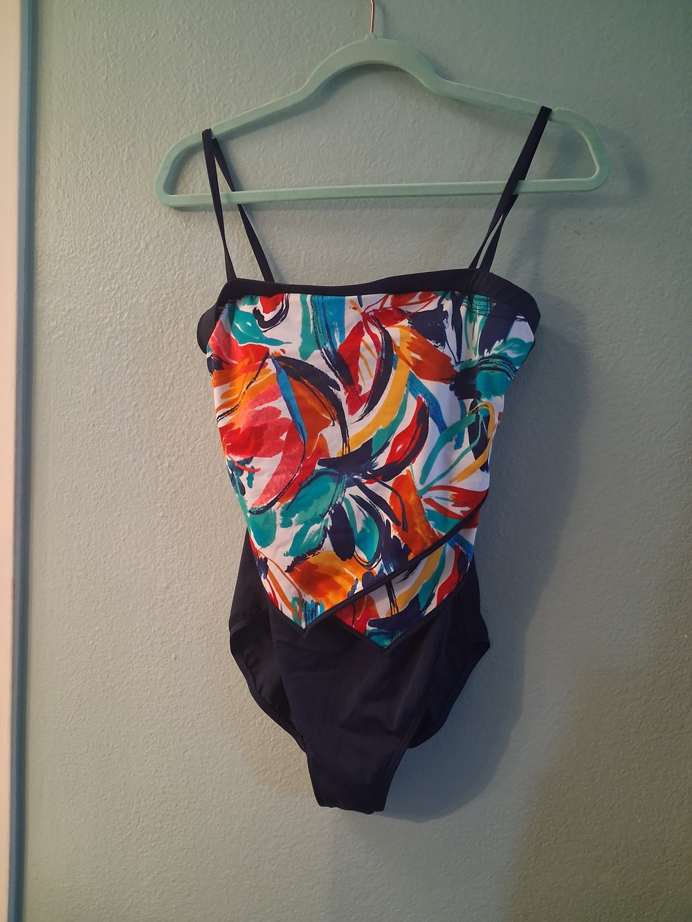 Fit 4 U Women’s One-Piece Swimsuit in Multicolor Abstract Print } Size 10